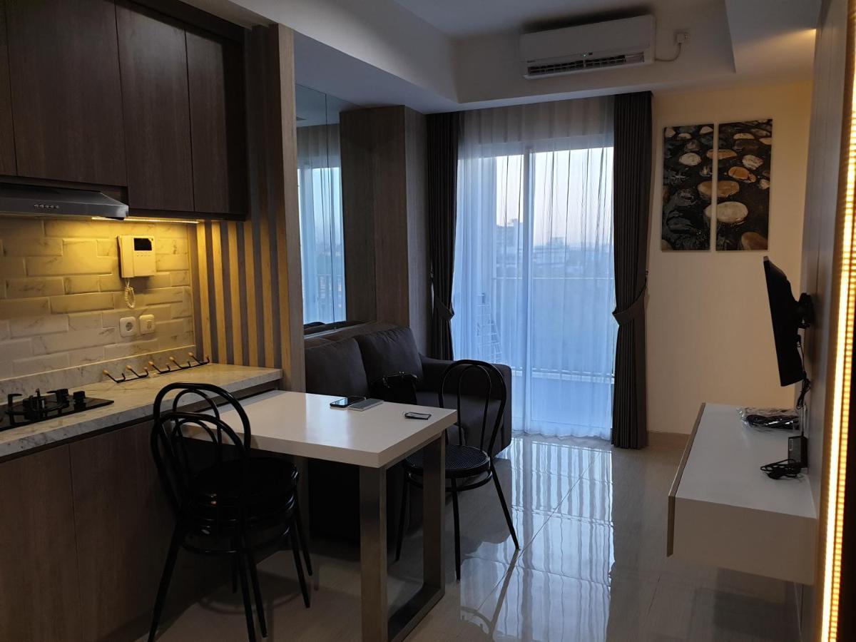 Apartemen Grand sungkono Lagoon Venetian. Surabaya Esterno foto