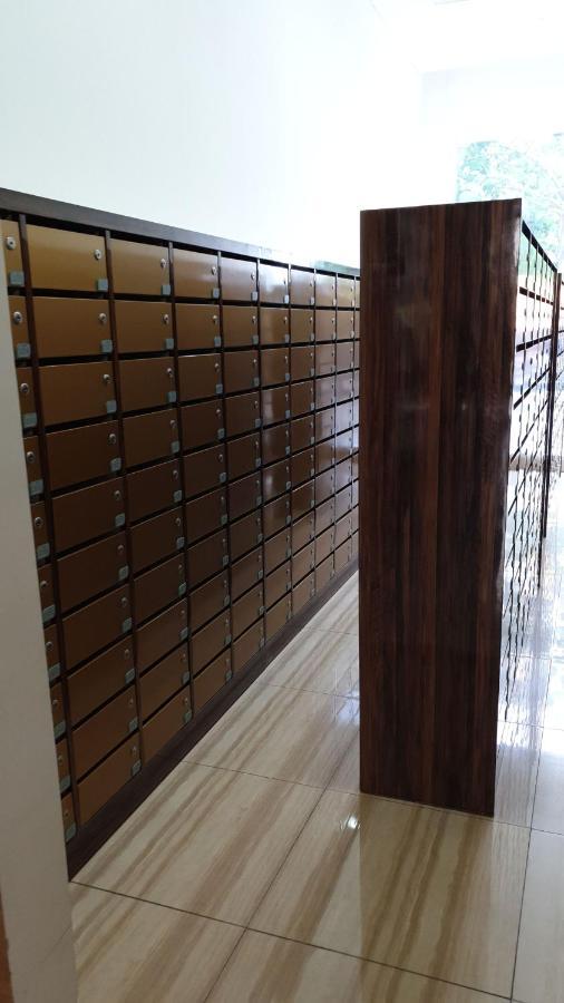 Apartemen Grand sungkono Lagoon Venetian. Surabaya Esterno foto